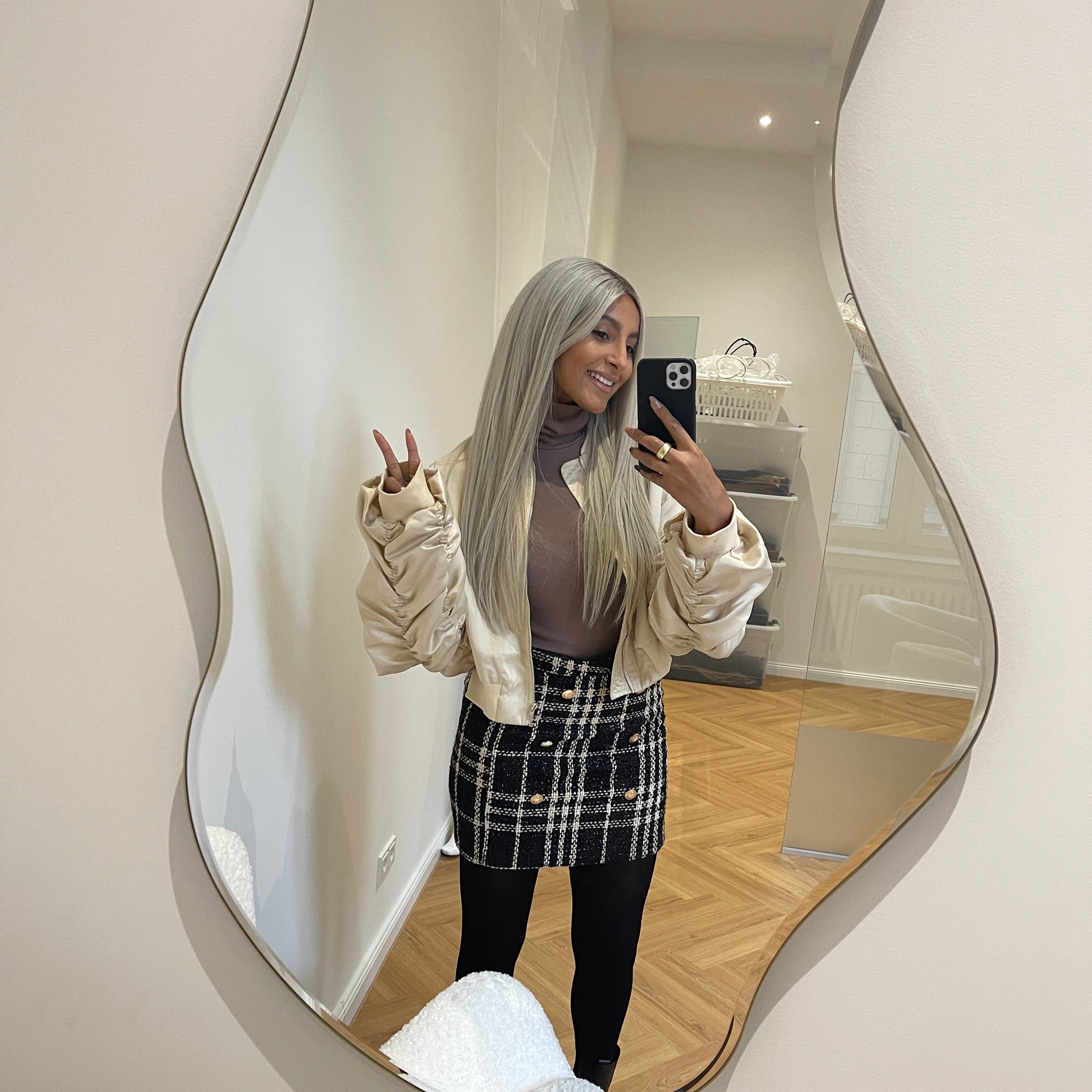 Titanium Silberblond Atelier