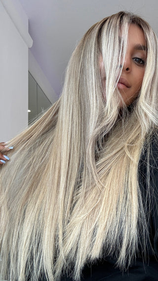 Hollie Lightblonde Balayage Atelier