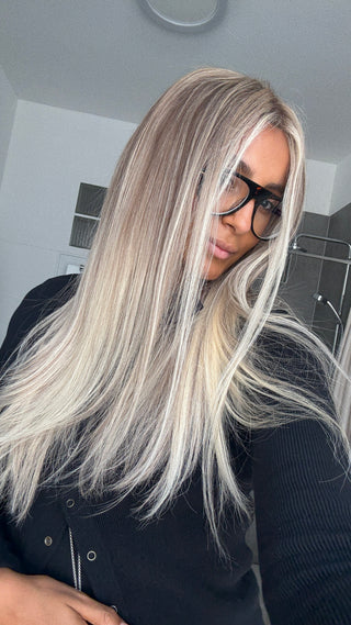 Sassy Lightblonde Balayage Atelier