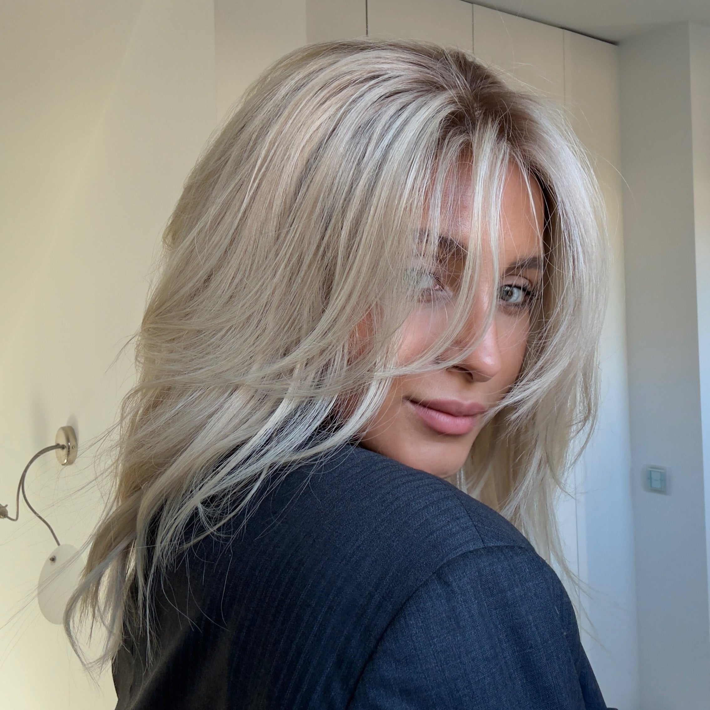 Samantha Layered Light Blonde Atelier