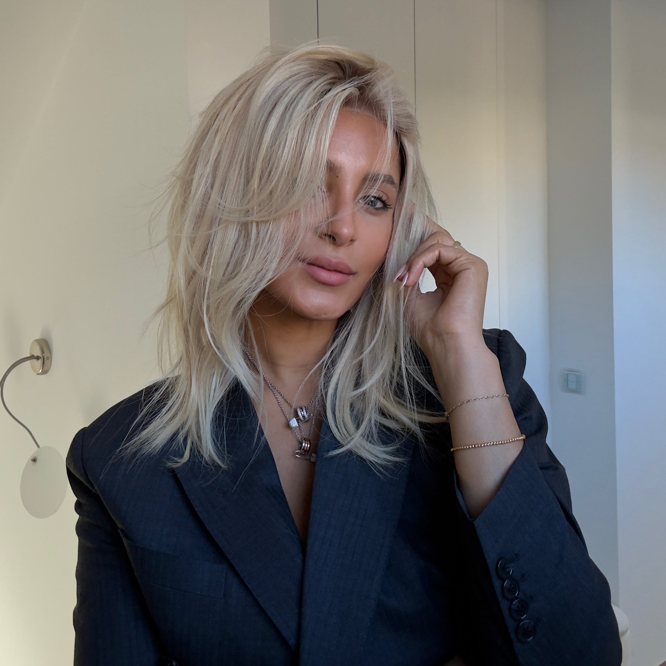 Samantha Layered Light Blonde Atelier