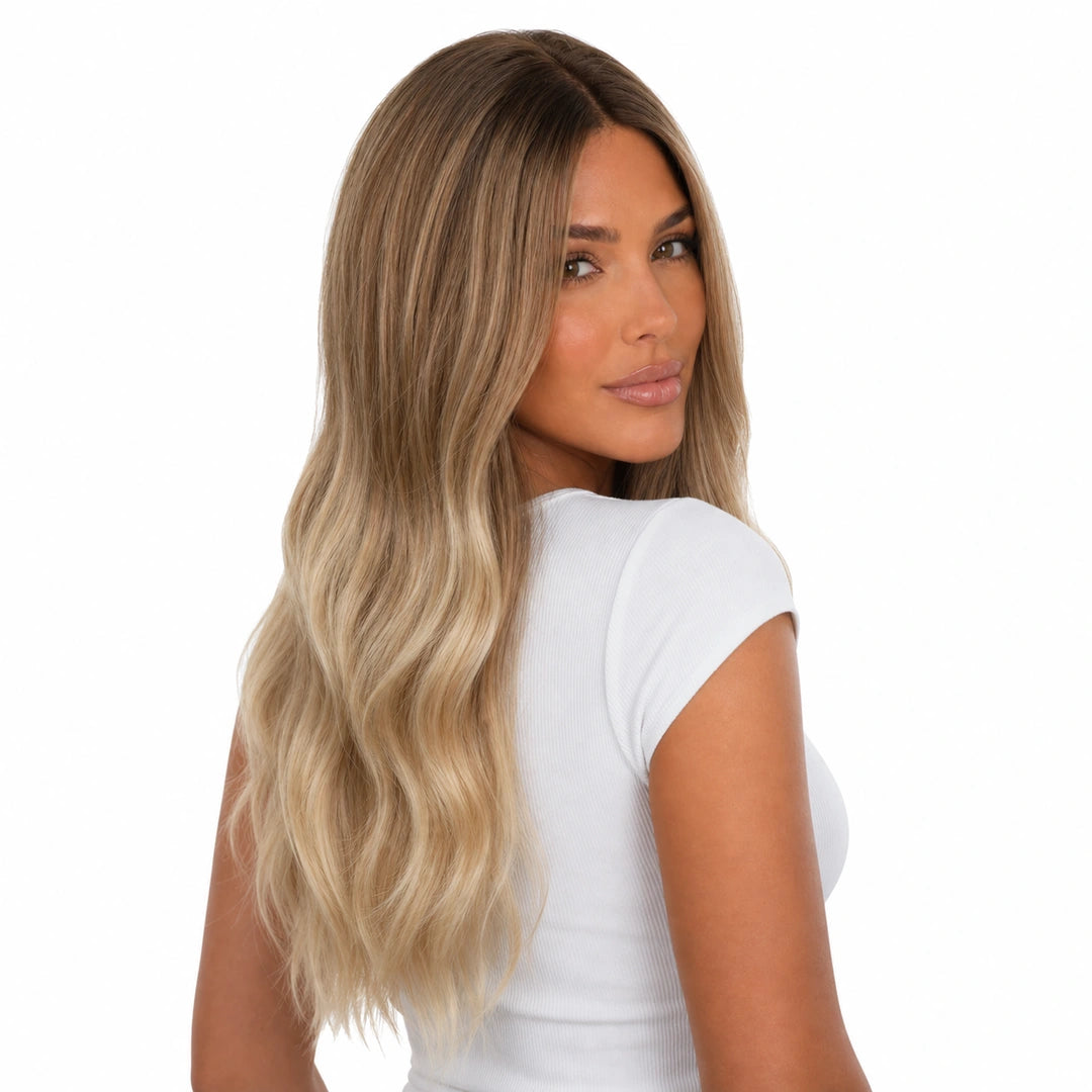 Synnie | Echthaarperücke | Mittelblond Golden Balayage | Extraliebe