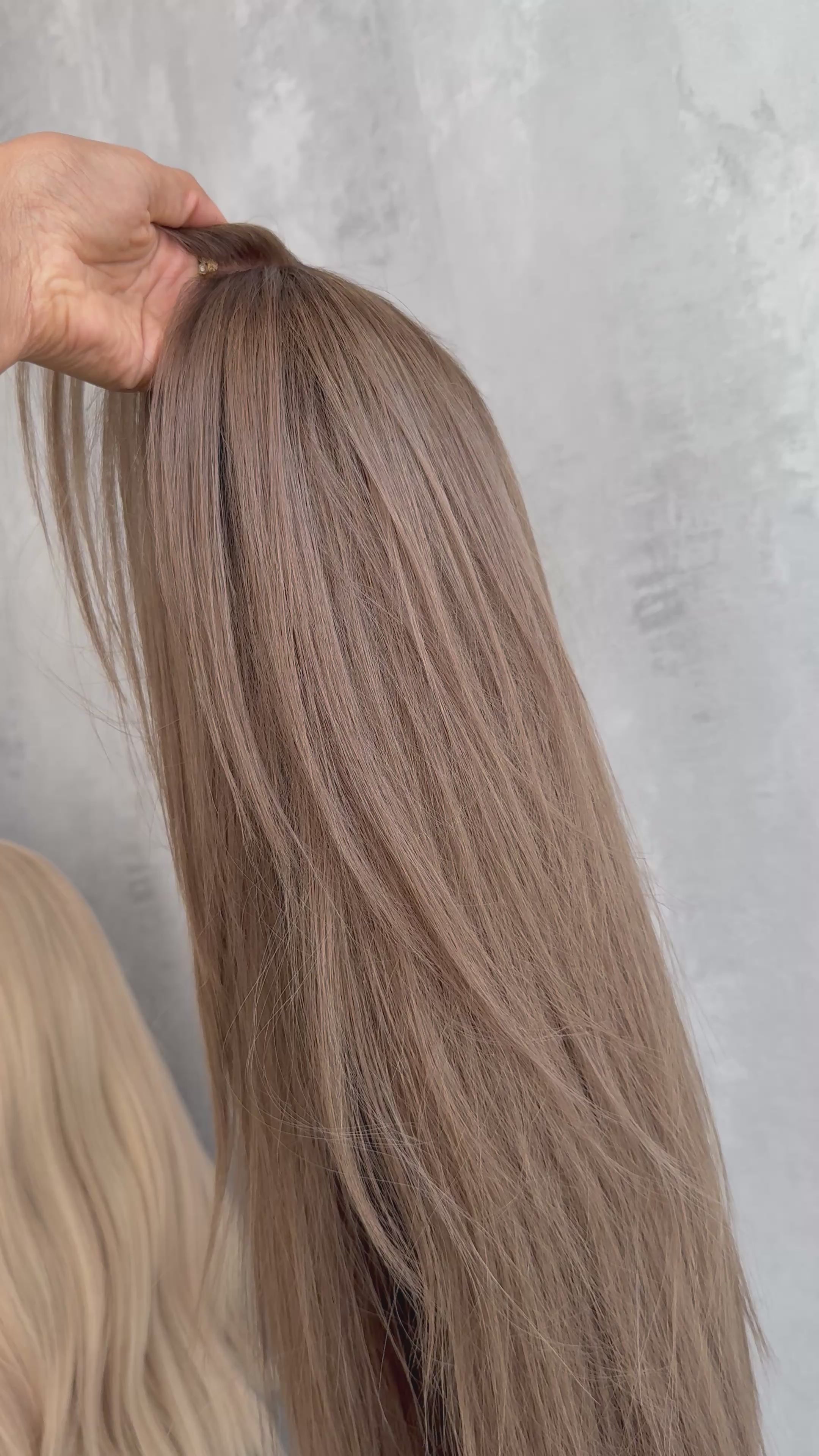 Atelier biondo di Kyle Ghost 