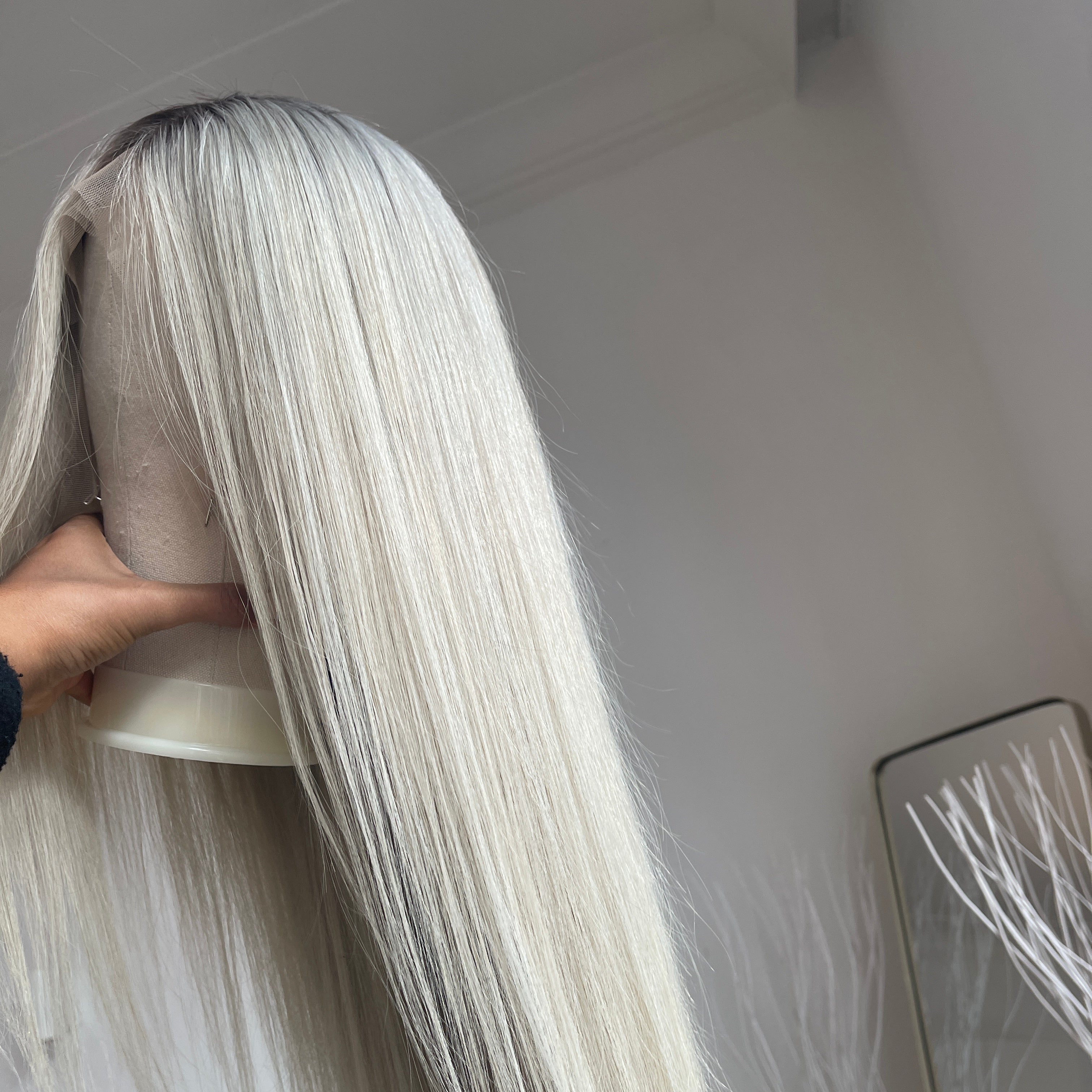 Titanium Silberblond Atelier