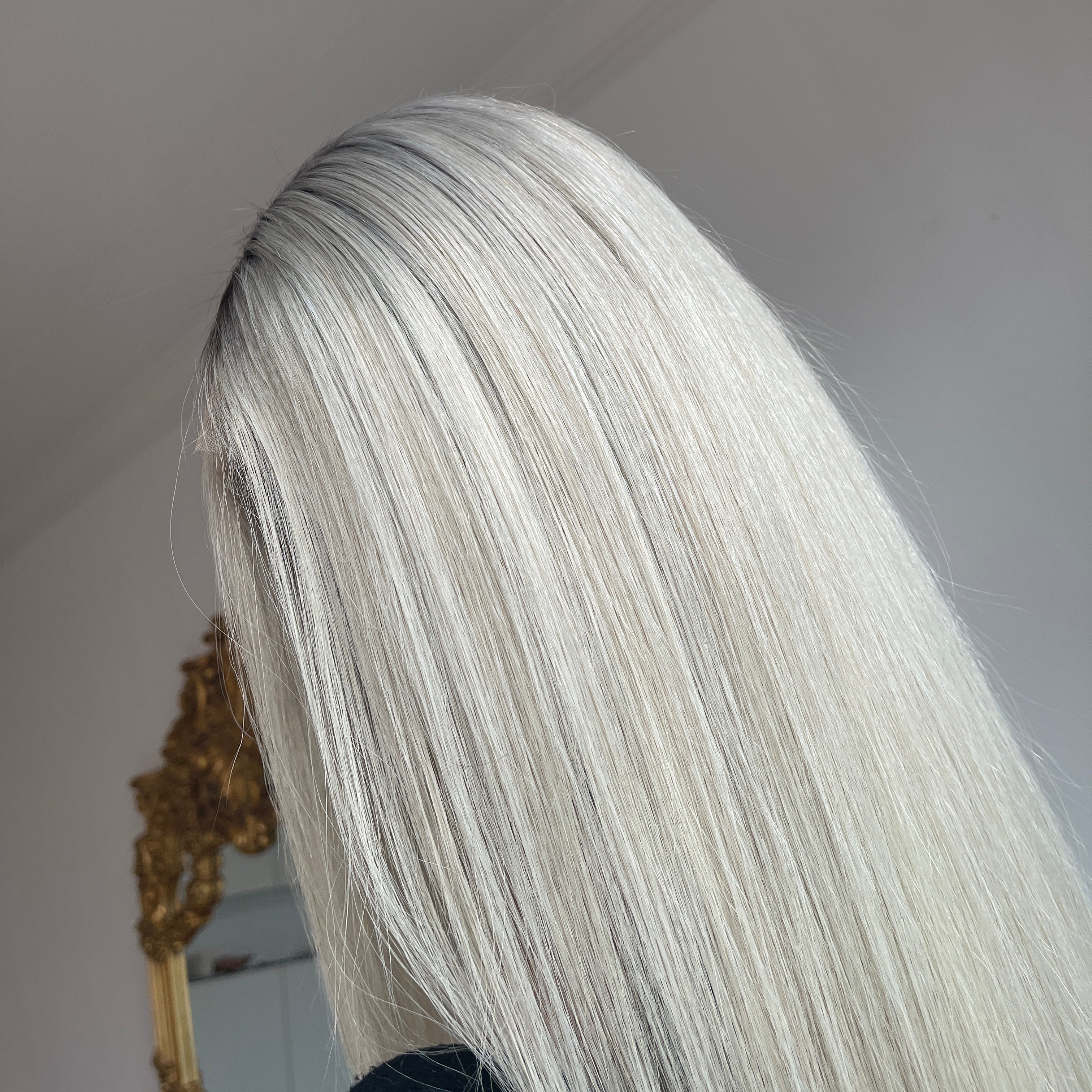 Titanium Silberblond Atelier
