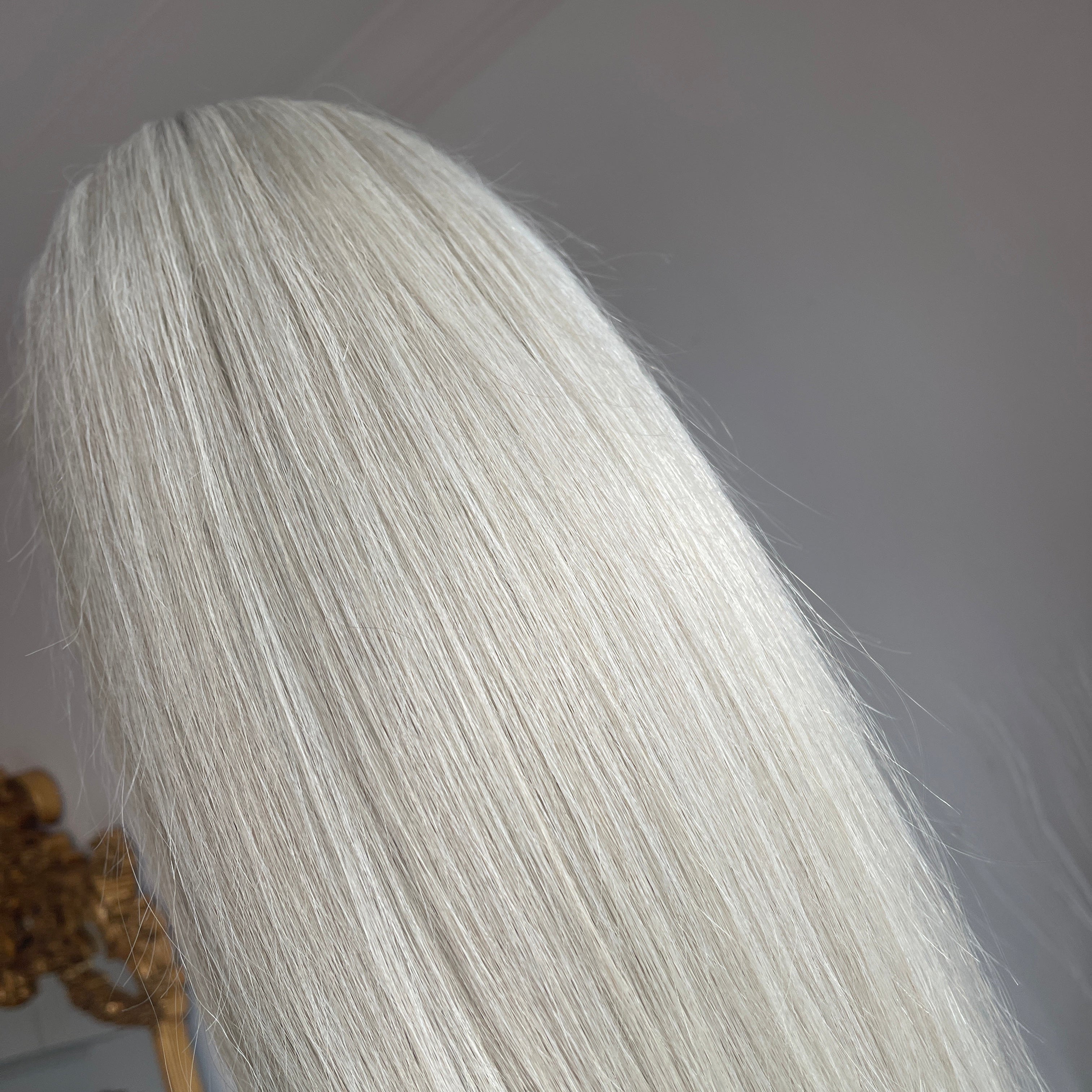 Titanium Silberblond Atelier